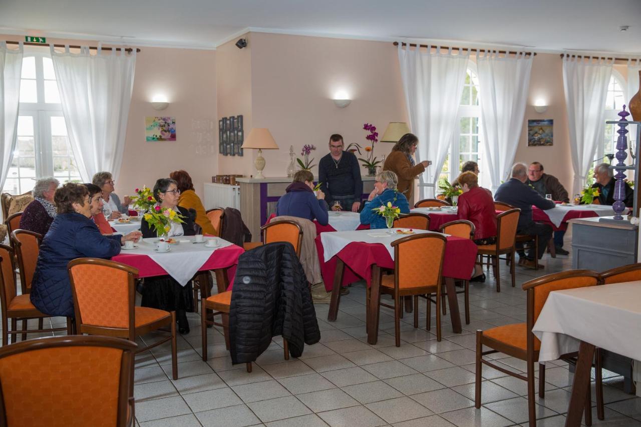 Auberge Du Lac De Mondon Mailhac-sur-Benaize Exteriér fotografie